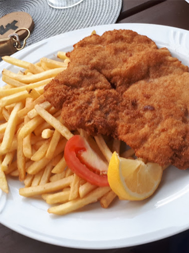 Schnitzel mit Pommes